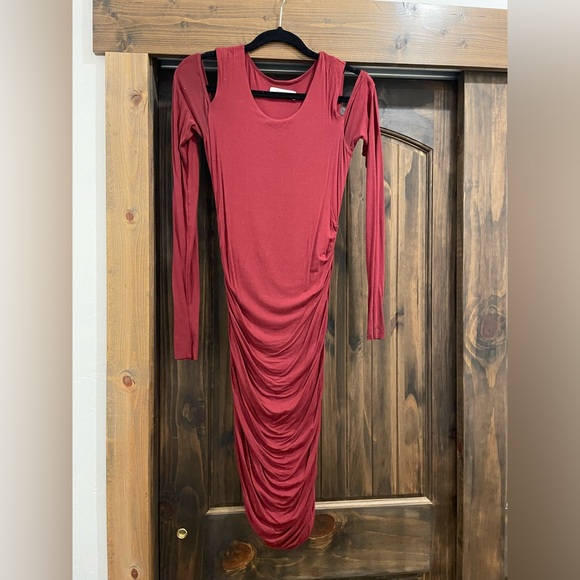 Long sleeve Merlot bodycon Dress - Picture 2 of 5